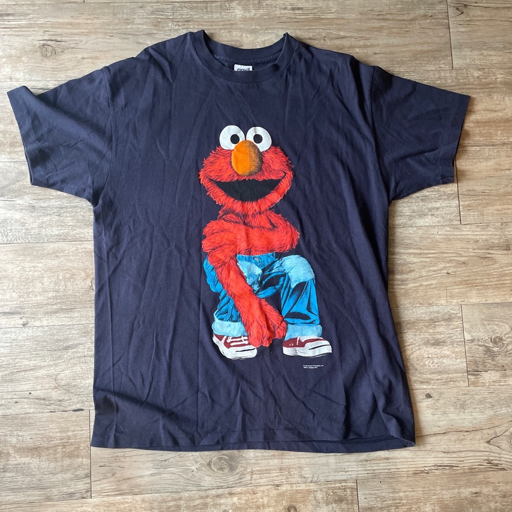 Navy vintage Sesame Street Elmo shirt 
Size: XL